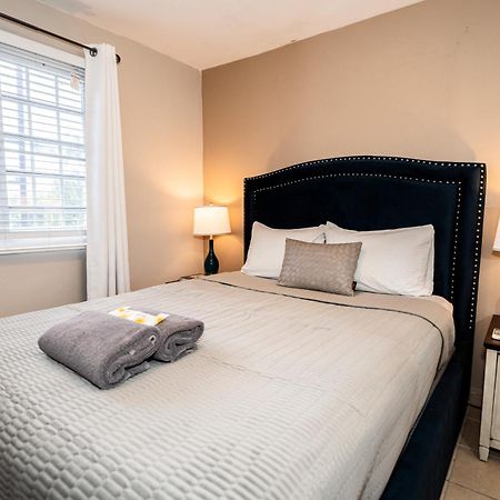 Apartamento Private Jacuzzi Oasis With Mountain Views And Free Parking Ponce Exterior foto