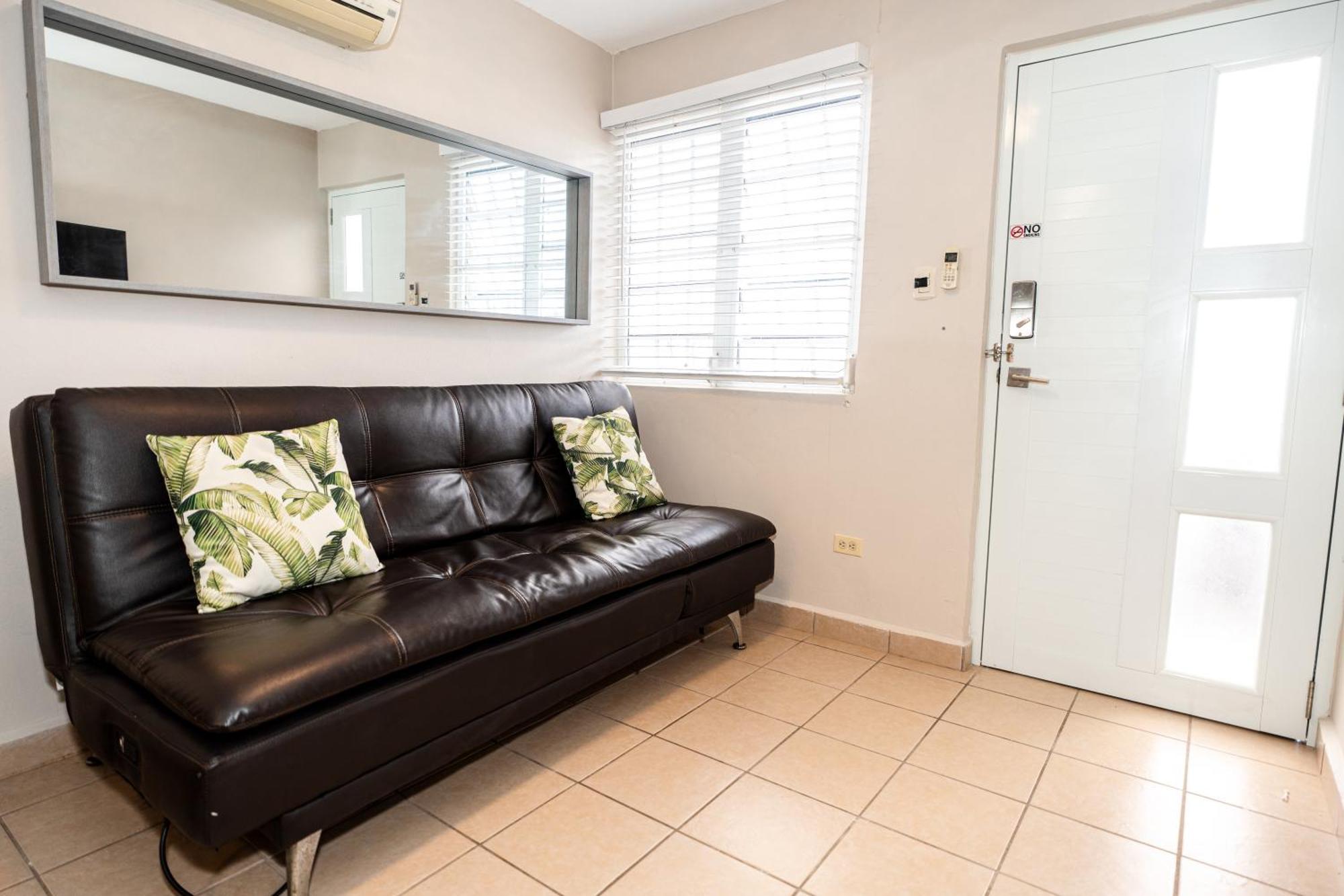 Apartamento Private Jacuzzi Oasis With Mountain Views And Free Parking Ponce Exterior foto