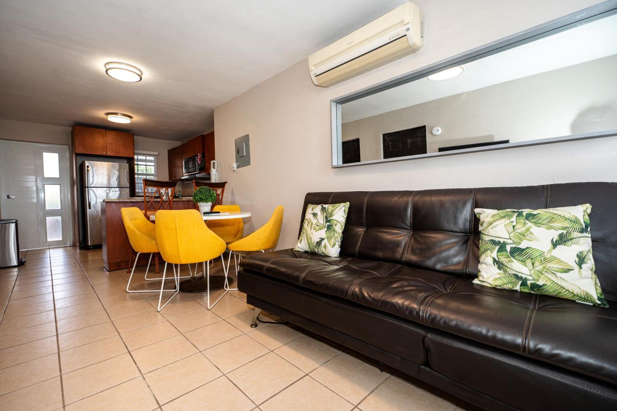 Apartamento Private Jacuzzi Oasis With Mountain Views And Free Parking Ponce Exterior foto