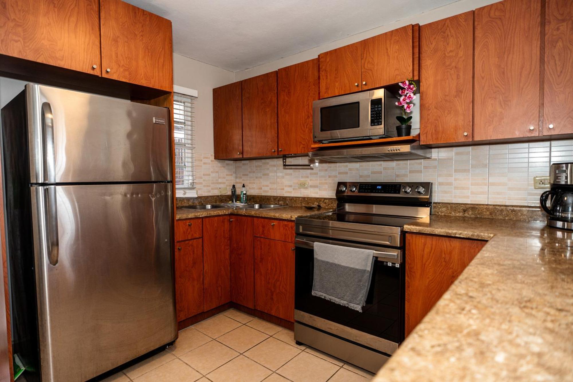 Apartamento Private Jacuzzi Oasis With Mountain Views And Free Parking Ponce Exterior foto